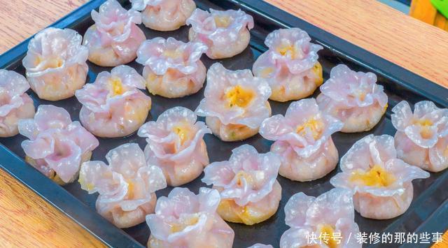 晶莹剔透|冬天包饺子,我家不用面粉,用它做皮,饺子晶莹剔透,Q弹又劲道