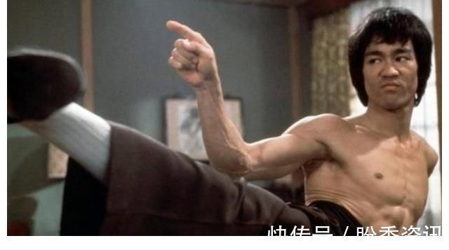 武术|武术杂谈之:李小龙的李三脚究竟是怎么回事?真的只能用于电影吗