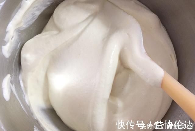 开裂|新手也会做的戚风蛋糕,不缩腰塌陷开裂,保证一次成功