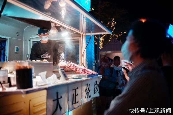 夜市|逛吃大全：新一期的“外滩枫径”，满足对夜市的所有想象……