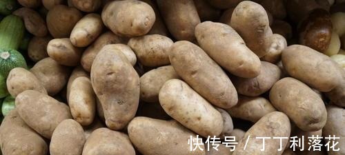 原来保存土豆这么简单，放一年都不发芽不腐烂，越早学会越受益！