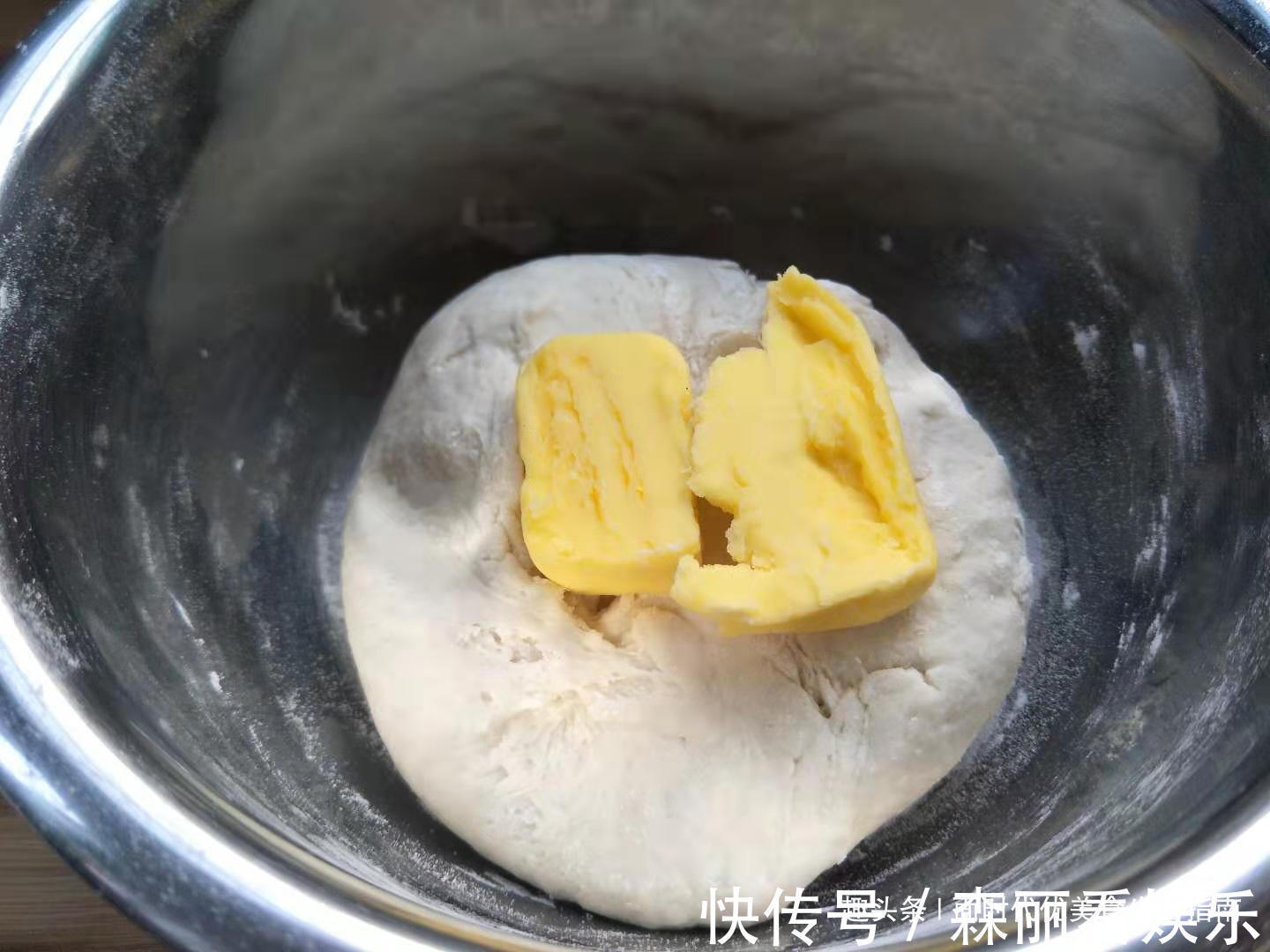 外面30一个的披萨，自己在家做成本只需几块钱，又软又香又划算