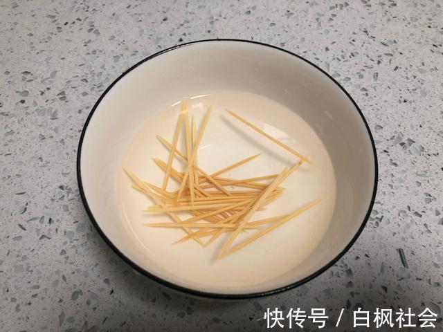 纹理|牛肉别再卤着吃了，试试这种做法，既是硬菜也是零食，年夜饭必点