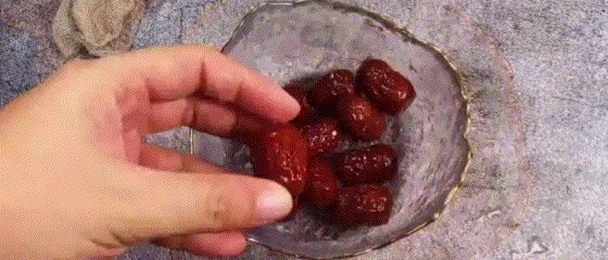 百合|失眠最“怕”这菜,睡不香的人要多吃,养心安神,一觉睡到自然醒