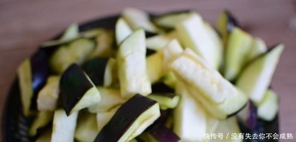 正月十五元宵节,3道“巧搭配”的素菜小炒,照着做待客不发愁