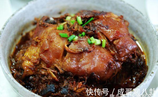 酱汤|猪肘子怎么做好吃？大厨秘制配方，成品肥而不腻咬一口满嘴留香