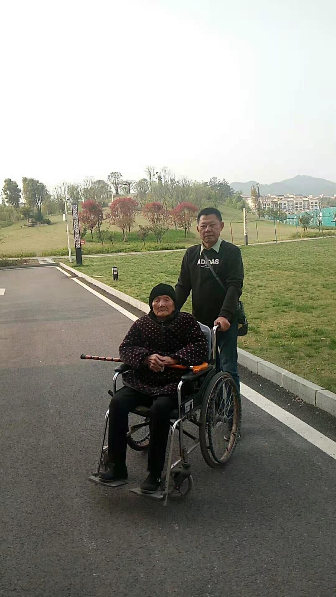 湖北通城：百岁老人的长寿之道