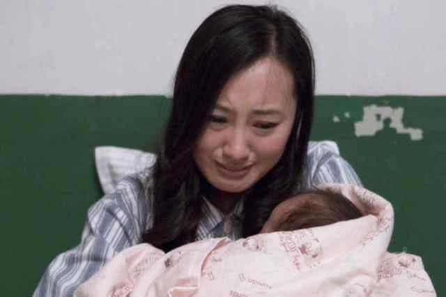 男婴|还记得4年前那个被妈妈拿剪刀划成“花脸猫”的男婴吗?现在长成了这样