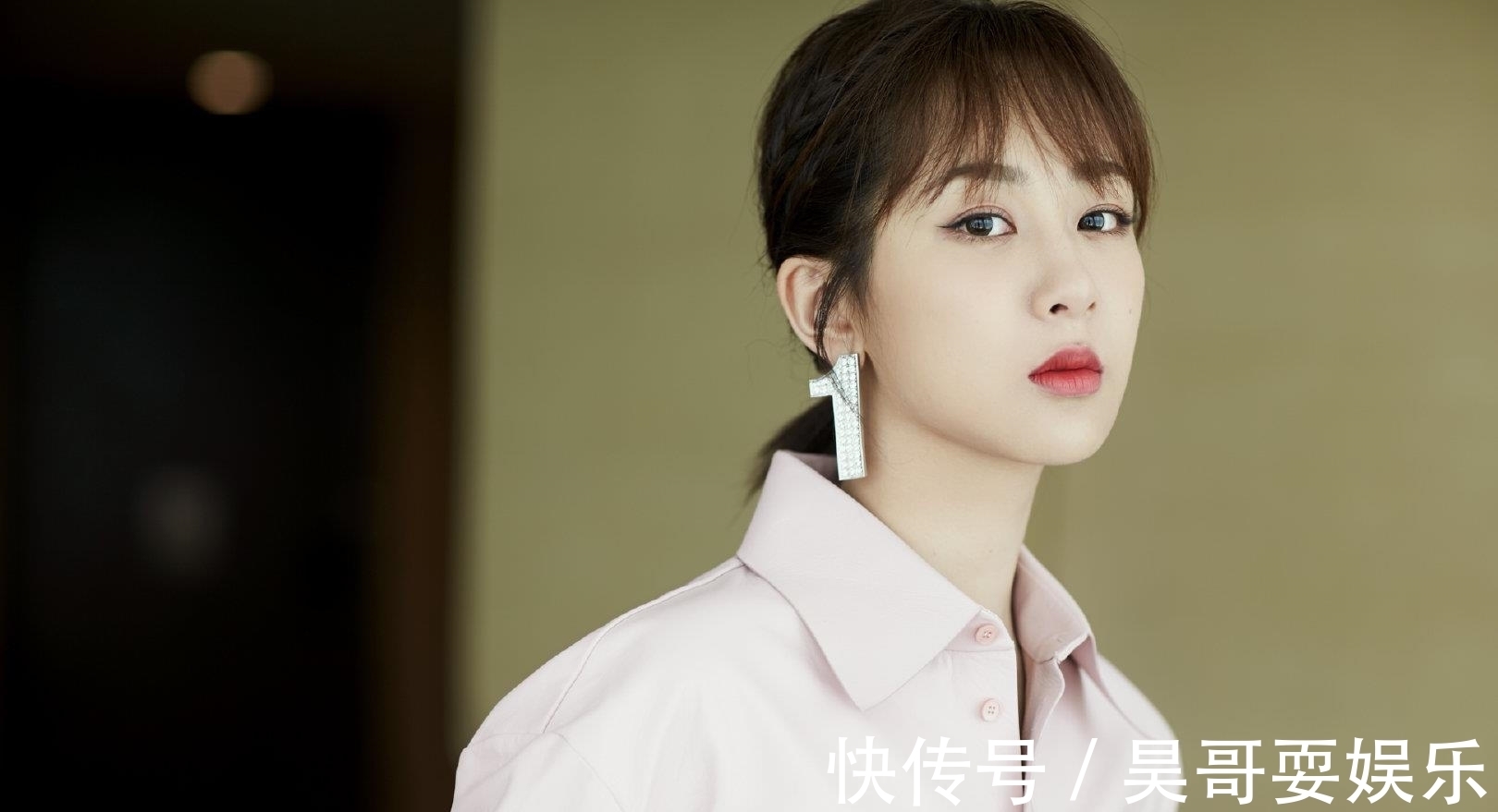 cp|张艺兴替杨紫报一掌之仇,高情商回绝那英,这对cp隔空互动太甜了