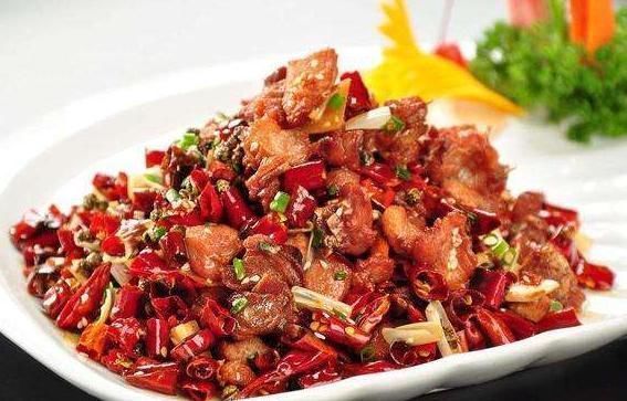 清晨吃1鸡蛋，一家四口全住院，吃鸡蛋的3个禁忌，别总当玩笑