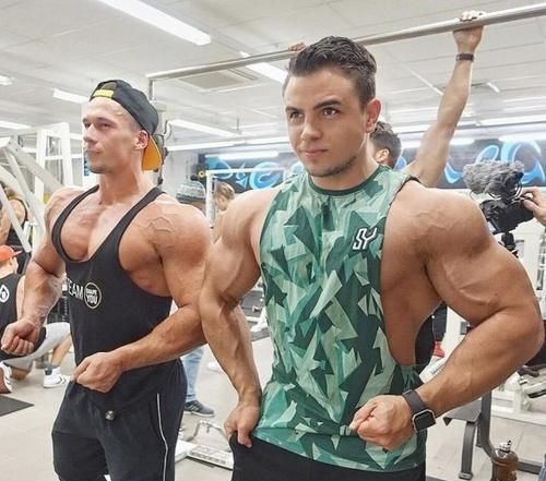 杠铃|要想练好胸肌,为什么也要练肱三头肌2个原因告诉你答案