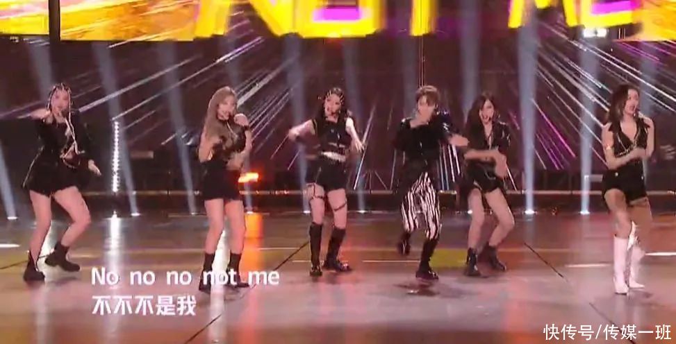 灾难|新潮好物夜晚会再现打光灾难,THE9妆容奇怪,黄明昊脸色暗淡