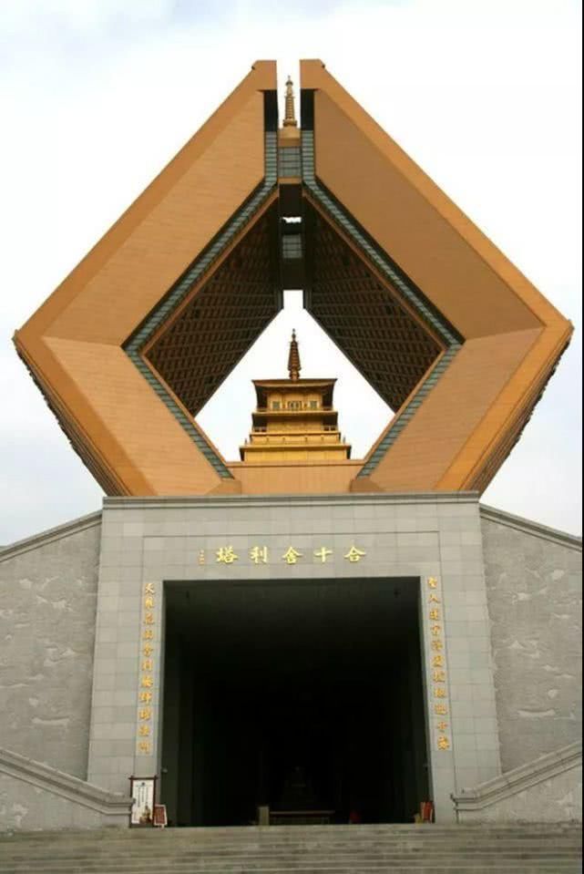 法门寺|世界上最豪华的寺庙耗资50亿，占地2万亩，就在中国