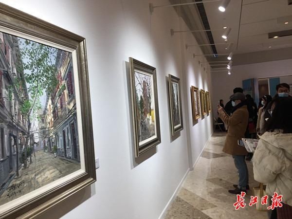  作品|让武汉老建筑“返影见真”，胡朝阳油画展开展