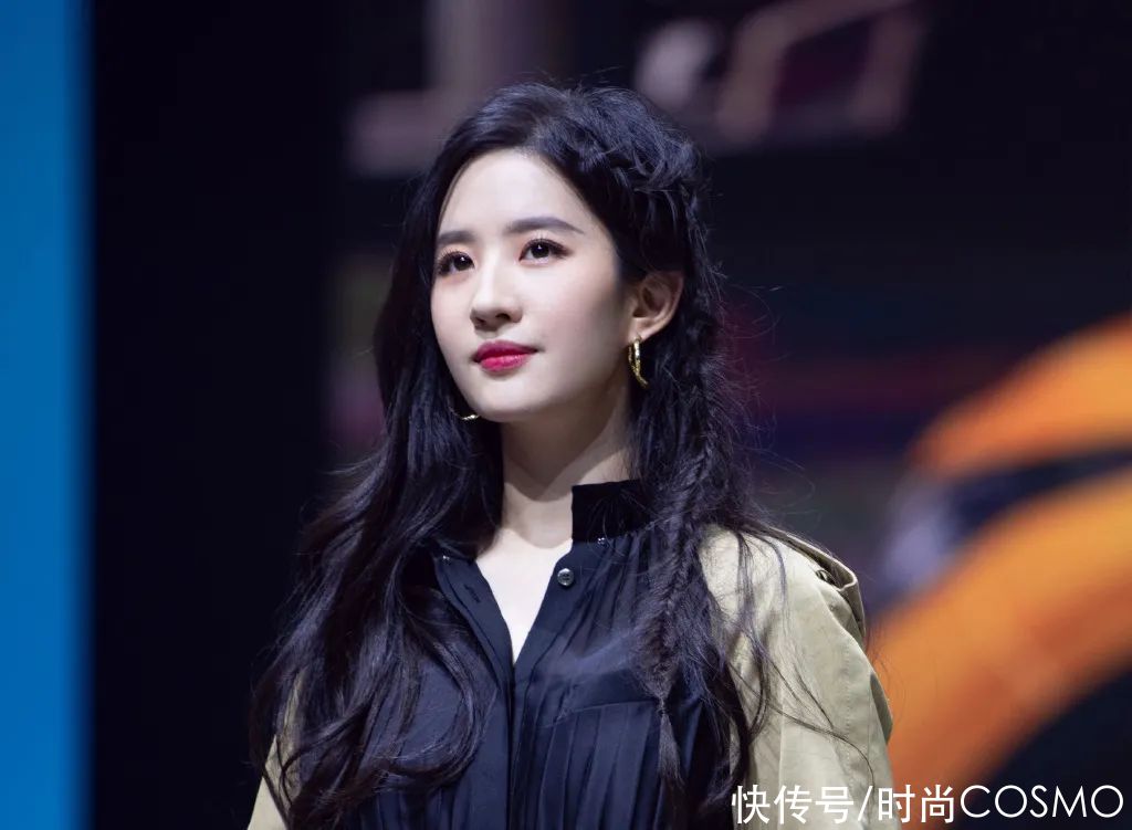 当，我拥有了25支超显白的口红以后……