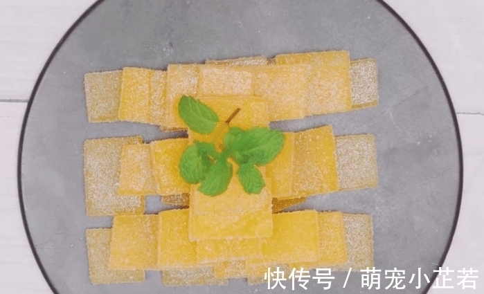 孩子想吃水果糖?在家教你简单做,一斤鲜橙做一大盘,香甜又营养