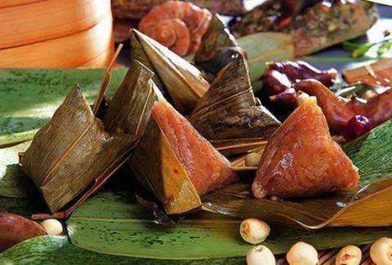 又一洋节日在中国被冷落,被批“没事找事”,网友更爱中国节日