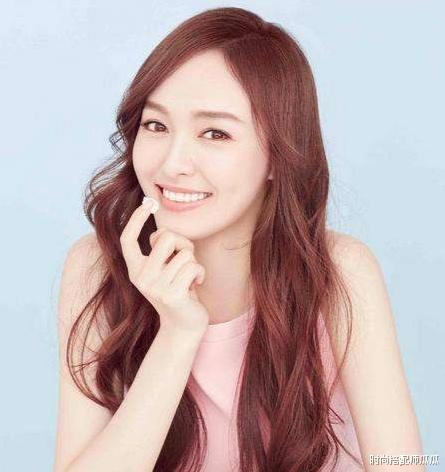 唐嫣|你适合披头发还是扎头发,主要看这3个部位,发际线很关键