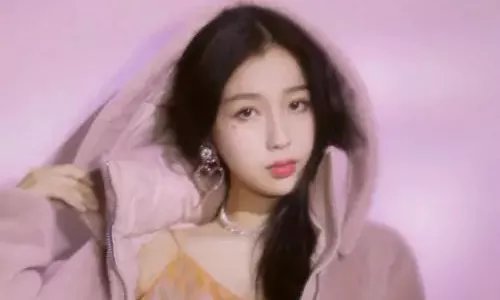 小八卦，毕雯珺，虞书欣，宋雨琦，伍嘉成