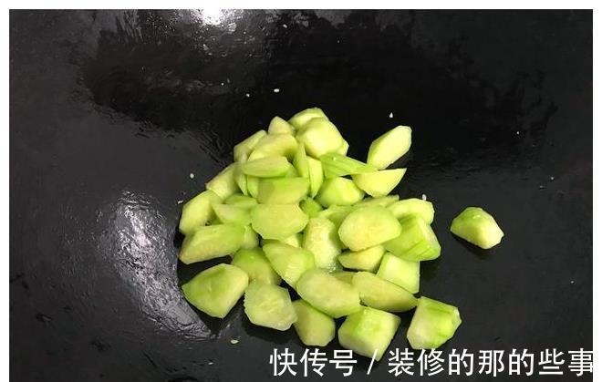 白玉菇|立秋后多喝此汤,去暑气润秋燥,5块钱煮一锅,汤鲜味美又营养