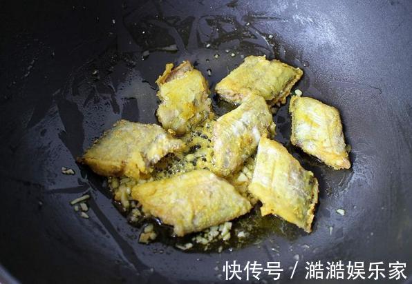 油煎带鱼用淀粉还是面粉想要外酥里嫩就用它，颜值高又香喷喷