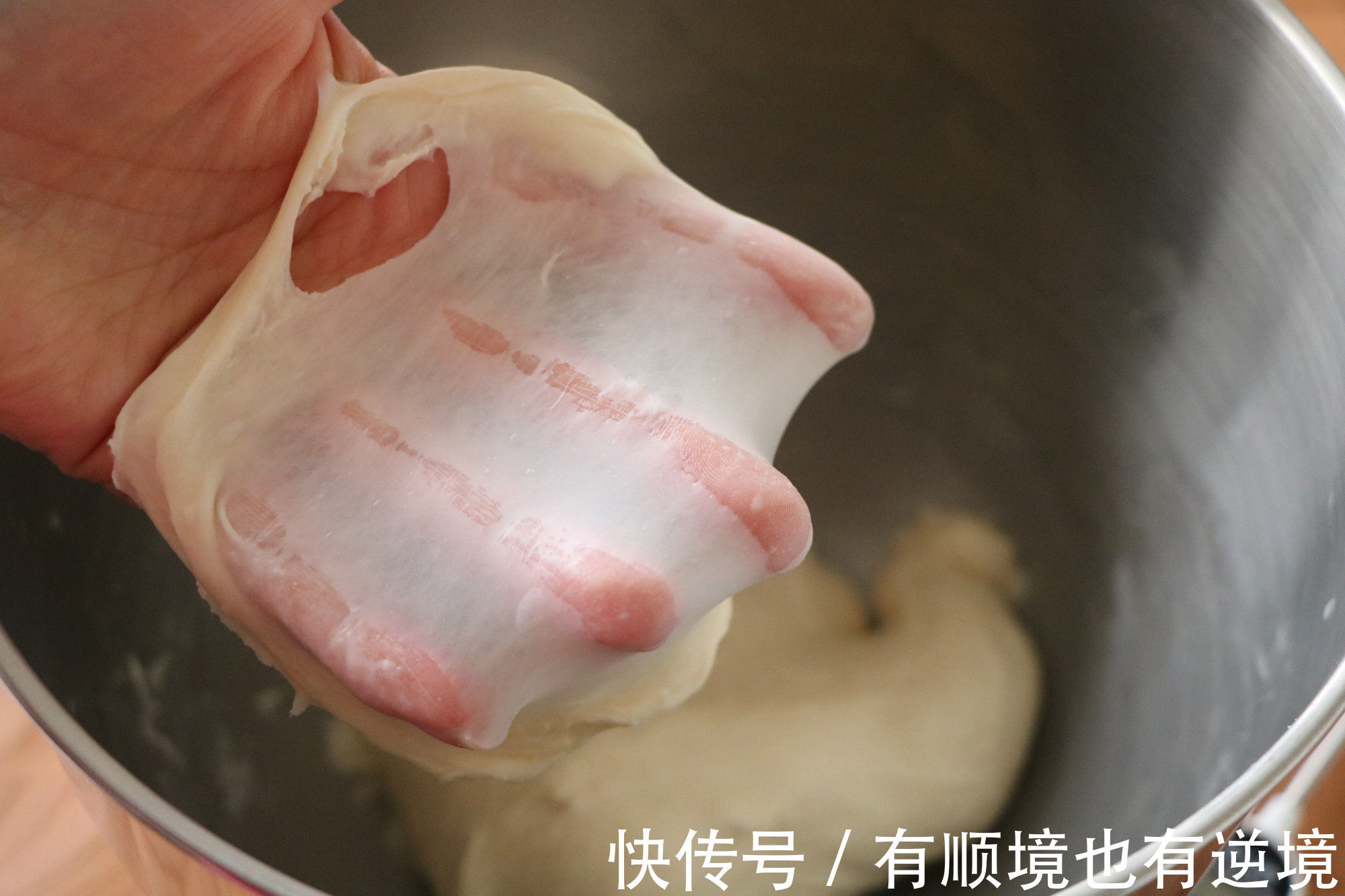 家庭版|我家一周至少做一次的吐司，冷冻起来，早餐几分钟就搞定，特营养