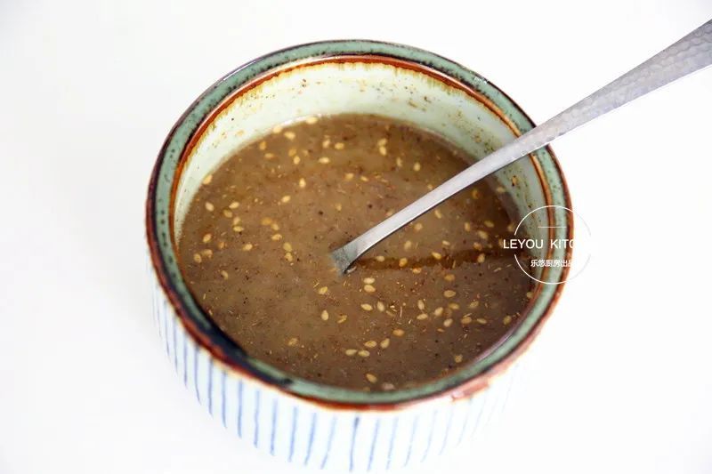 1斤面粉做6个烧饼,不油不腻,平底锅就能做,刚好全家人的早餐