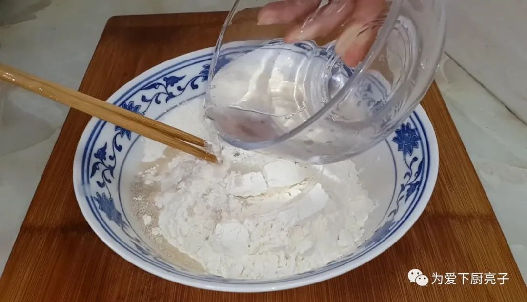 烙饼怎么做才最香吗,掌握3个技巧,第一次下厨也能成功,太香了