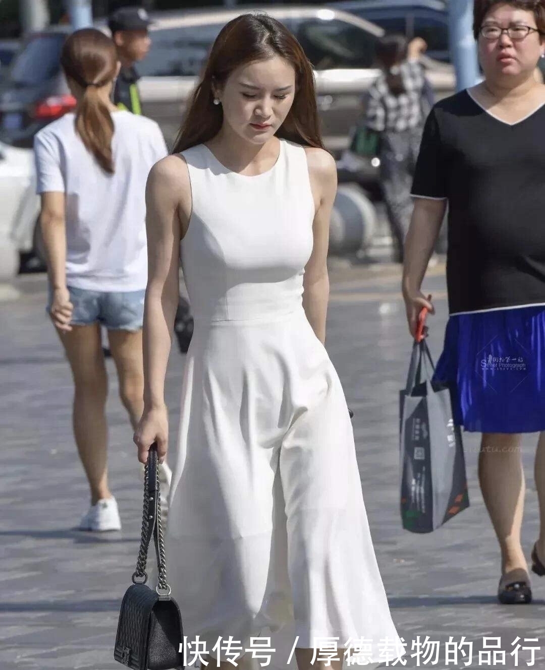 有气质的女人都是这么打扮的,时尚靓丽,展现成熟女性的韵味