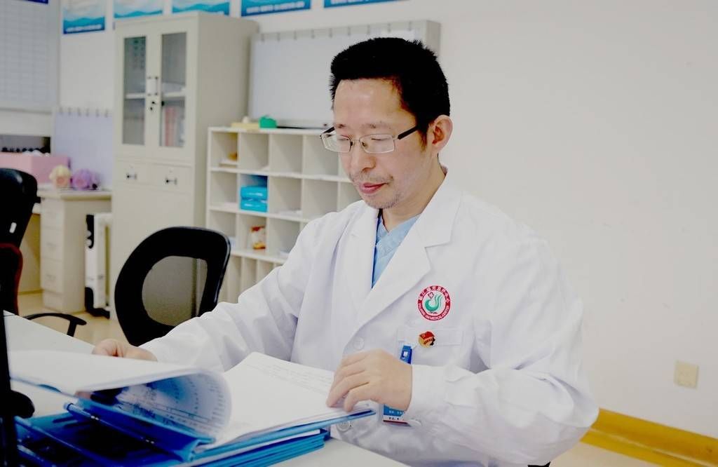 专题|医师节专题报道②｜与时间赛跑 拼尽全力拯救患者