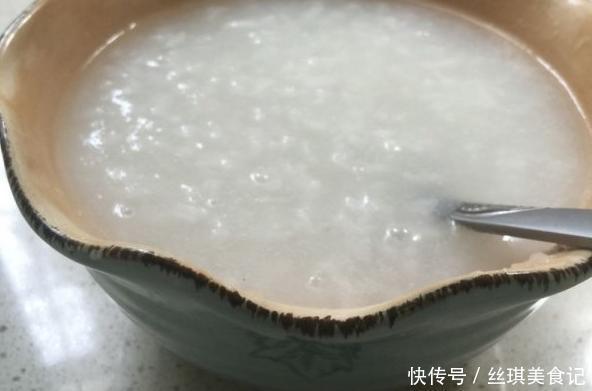 熬大米粥,直接下锅就错了!教你一招,10分钟煮开花,香浓黏稠