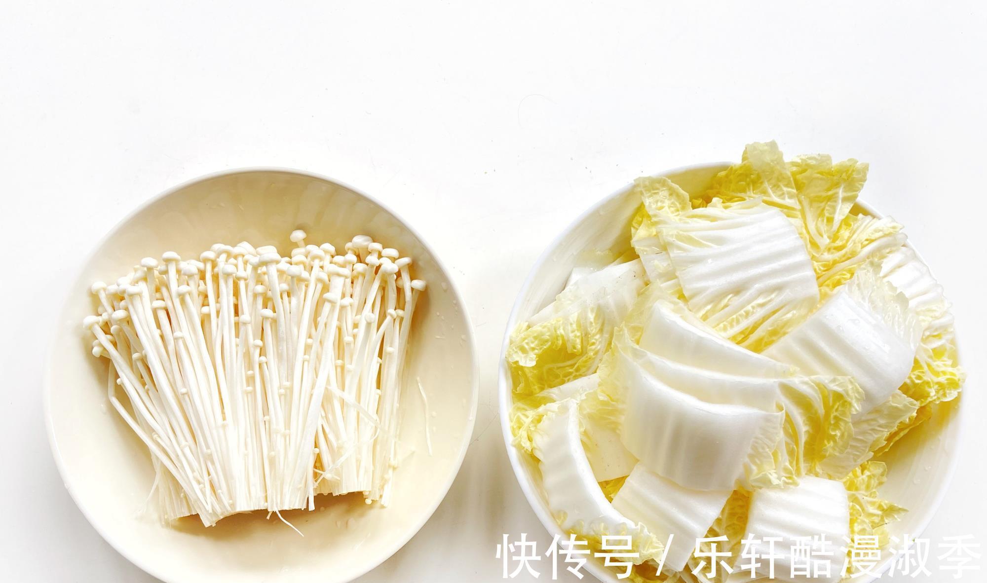 诱人|大白菜这做法绝了,色泽金黄,鲜香诱人,天热这么吃开胃又下饭