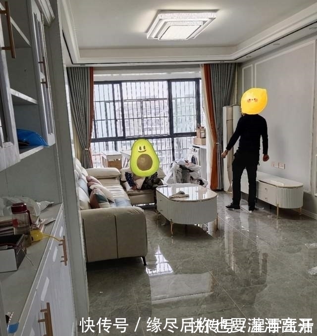 3d|装修新房劝你别贴瓷砖，新出3D墙贴，家家户户这样装，好看不贵