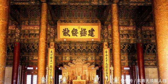 稻草|袁世凯花费40万打造龙椅,故宫专家打开夹层,发现里面包裹着稻草!