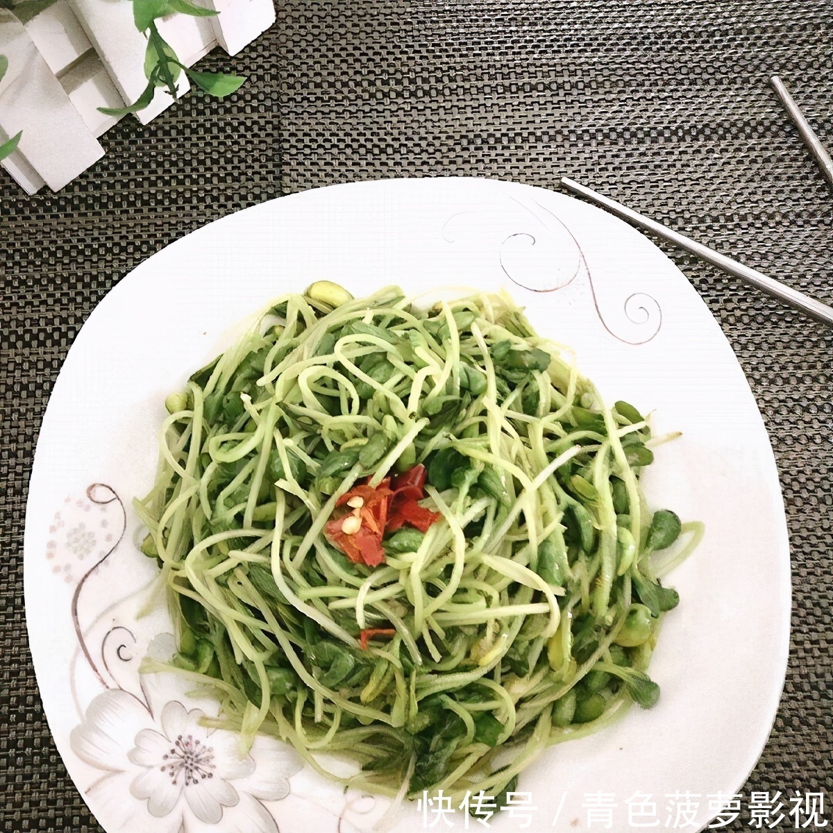 女性担心老太快,多吃3种食物,美容养颜,提高身体免疫力