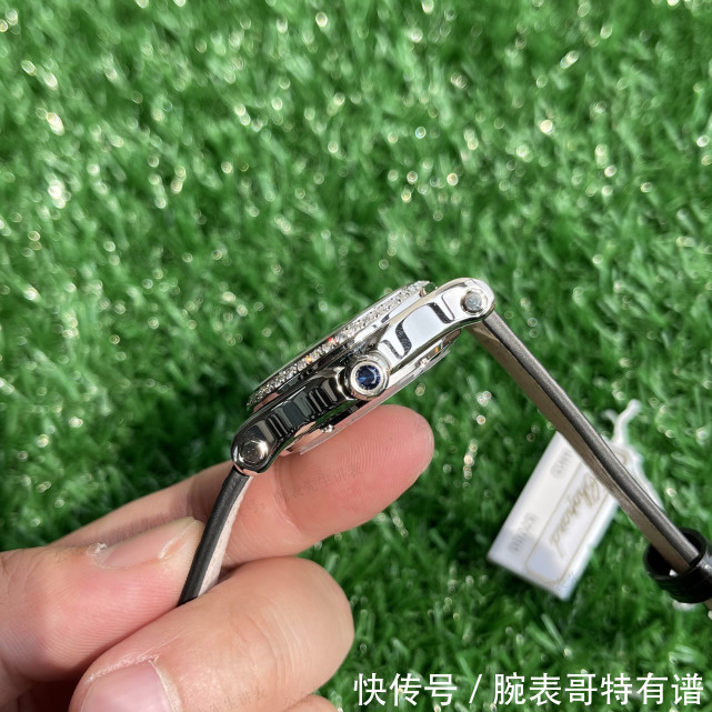 YF萧邦快乐钻七钻经典机械女表，既是腕表也是珠宝！