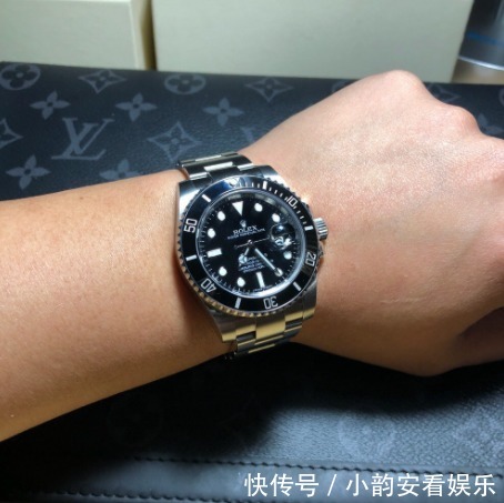 劳力士|对表一无所知，都知道劳力士的水鬼有魅力，黑水鬼就是顶尖