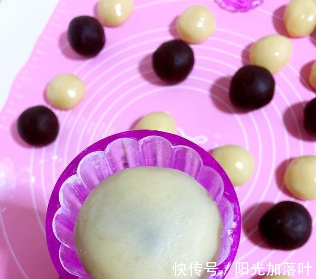 红豆沙|月饼不用买,自己在家也能做,自制更放心!
