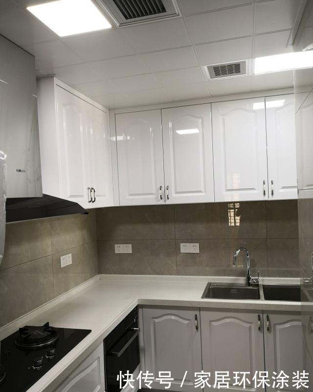 床头柜|90后夫妻的90㎡新房，处处精致复古惹人喜爱，超有格调！