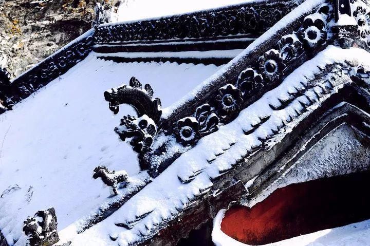 风雪|风雪武当山,仙境藏玄机!大雪封山时,道人、隐士都在干什么!