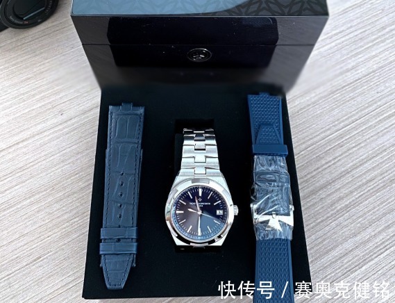 康卡斯|今年夏天流行蓝盘手表,这三款就很不错