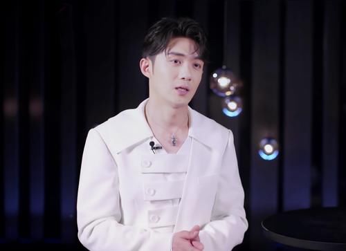 击败肖顺尧，输给杜淳，《追光吧！哥哥》最该被吐槽的不是印小天