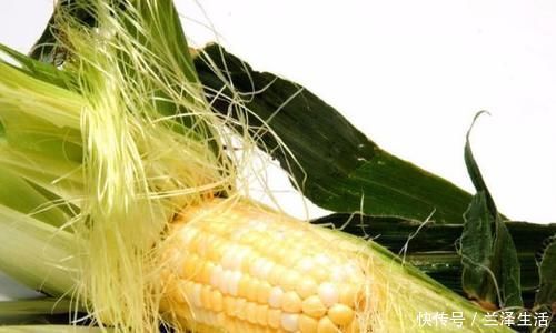 脑血循环|女人想减缓衰老,多吃4种碱性食物,滋养卵巢,让你更有女人味!