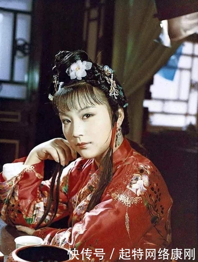 史湘云|问一问《红楼梦》里呆萌的史湘云:你站到了哪一队?