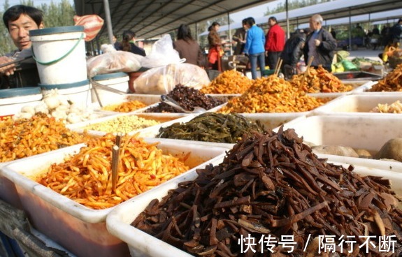 补充|吃一次相当于吃8个塑料袋,父母还在给孩子吃,发育慢长得矮