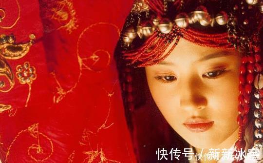 古装|现在的古装新娘的造型都是一顶发冠了事，越来越没有杜冰雁的韵味
