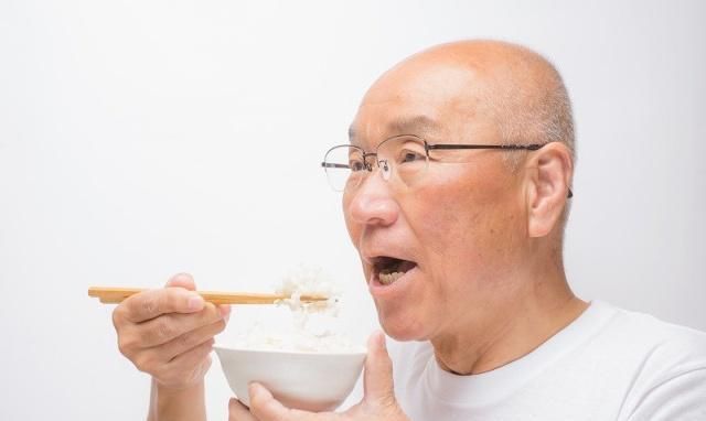 令男人长寿的4个“诀窍”，坚持午睡排第2，第1位每天做却难坚持