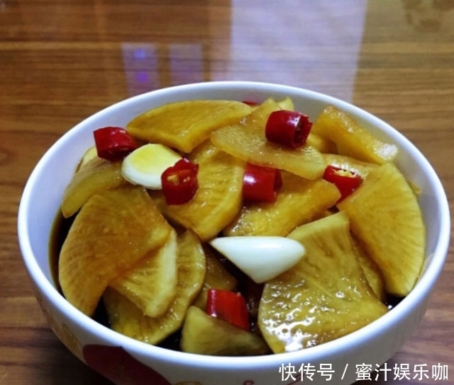 酱萝卜片，脆嫩爽口，佐粥棒极了