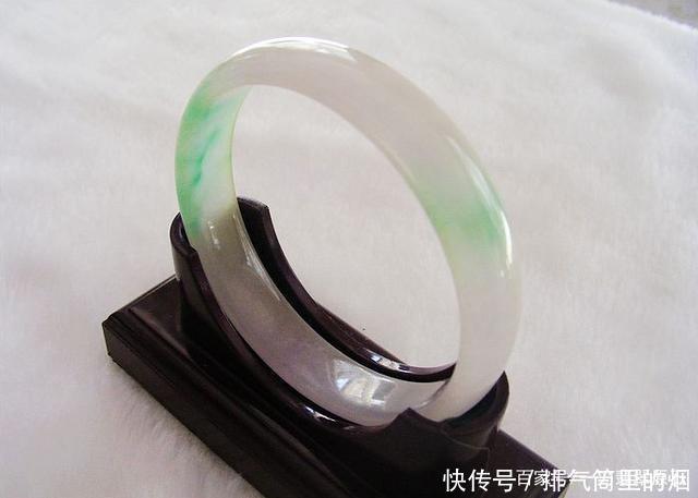 颜色|你的飘花翡翠是真的还是染色品,看了这篇你就懂!