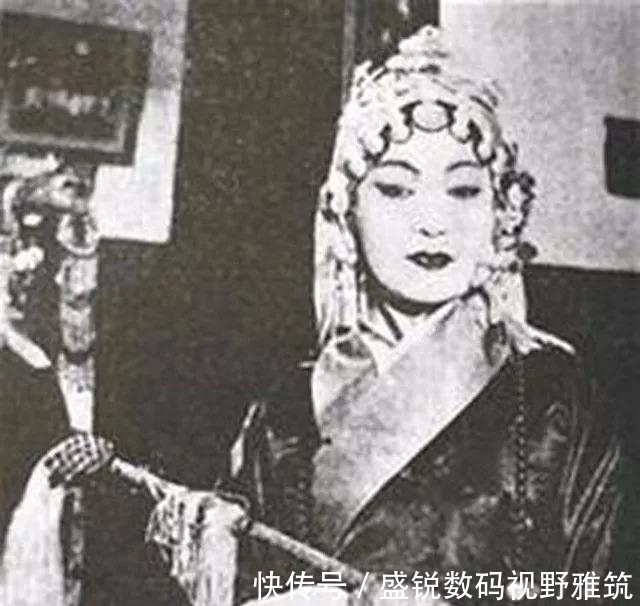 田汉|闻一多田汉为她痴迷,徐志摩给她捧过痰盂,一生爱美,晚年却被剃头